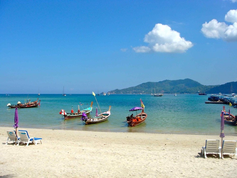 Фото отеля 2