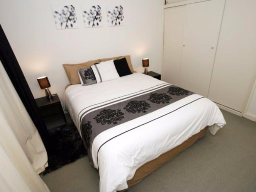 Фото Malibu Apartments