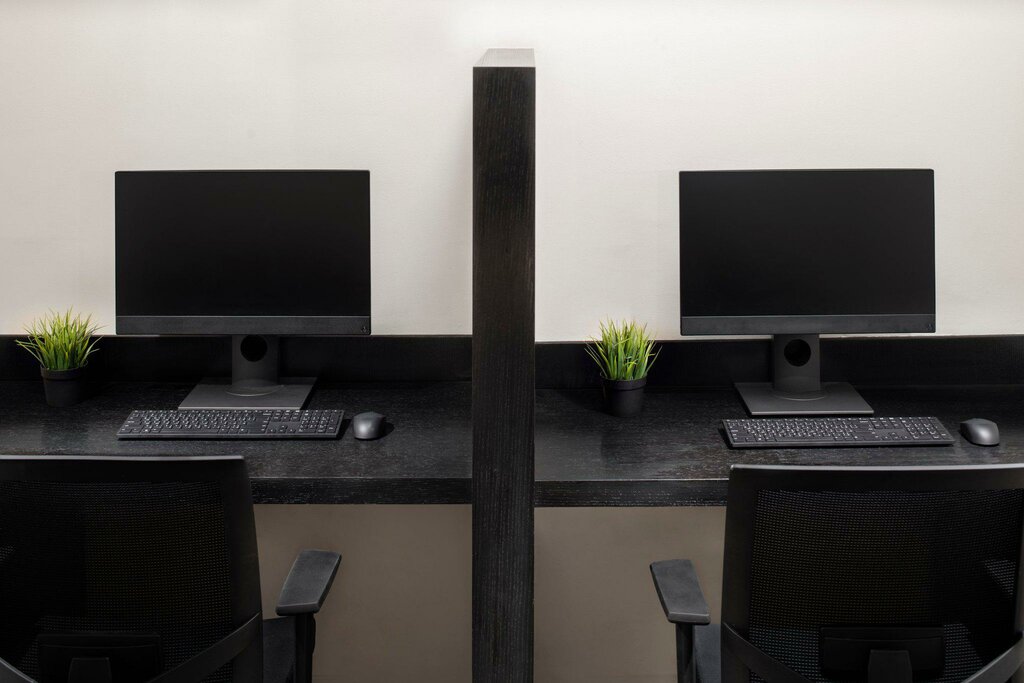 Hotel Holiday Inn Express Dubai Airport, Dubai, photo