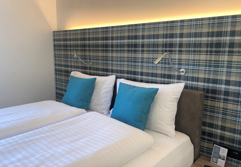 Фото Hotel Schweizerhof Wetzikon GmbH