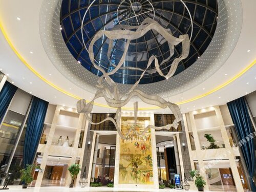 Гостиница Universal Hotel Urumqi в Урумчи