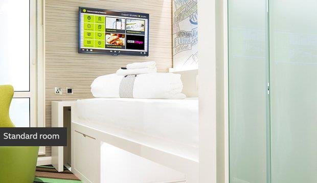 Фото Hub by Premier Inn Edinburgh City Centre