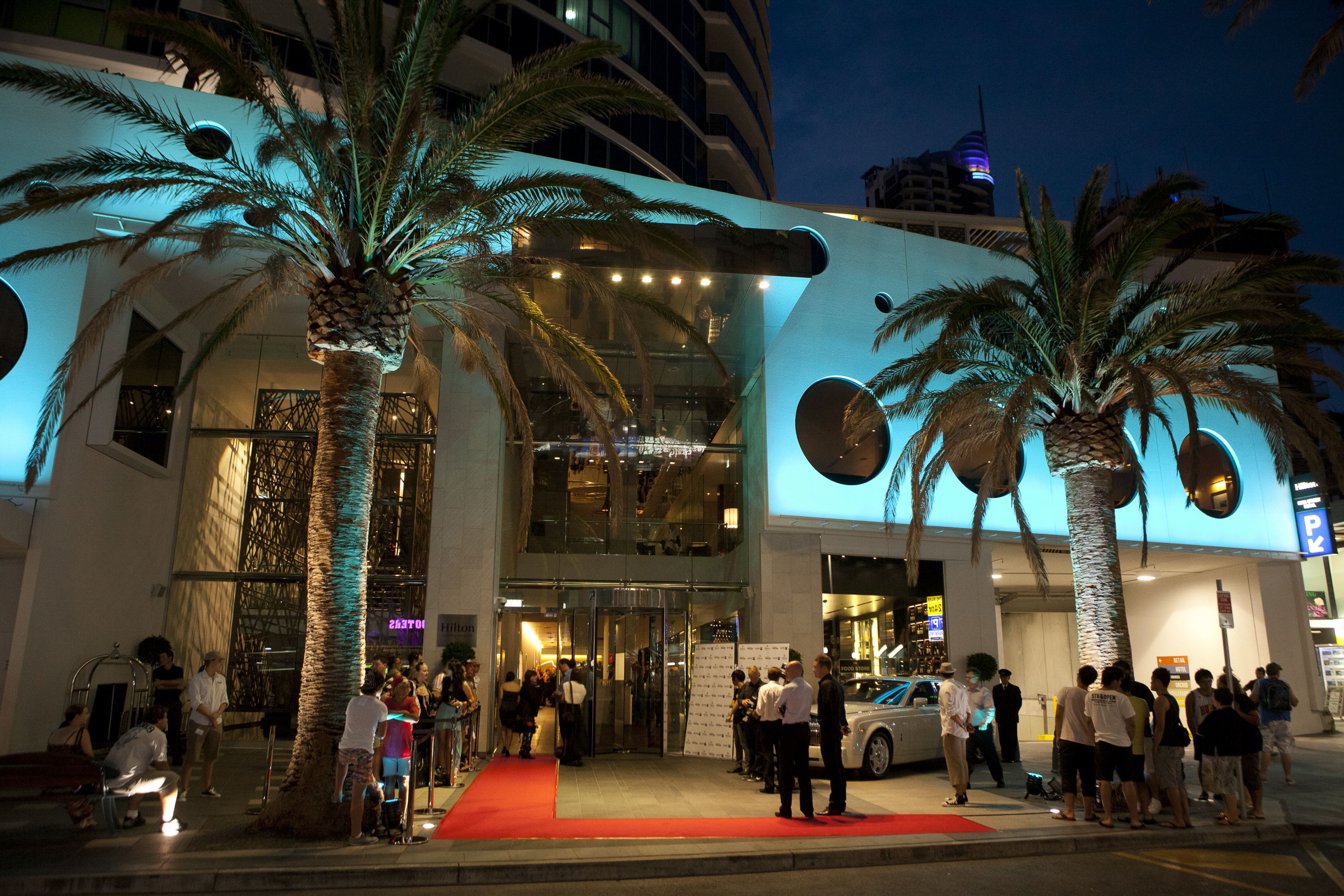 Фото Hilton Surfers Paradise Hotel & Residences