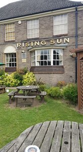 Rising Sun (Hull, 1 Mizzen Road), bar, pub