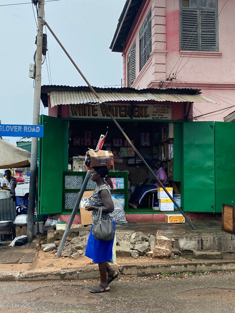 Bookstore White Water Enterprise, Accra, photo