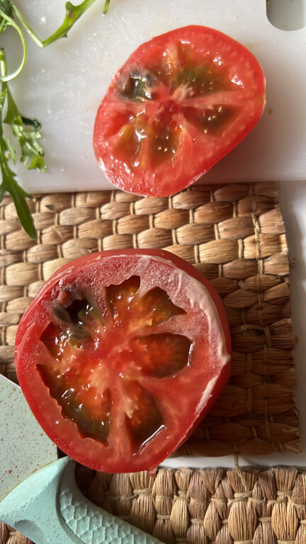 Food and lunch delivery Yandex Lavka, Moscow, photo