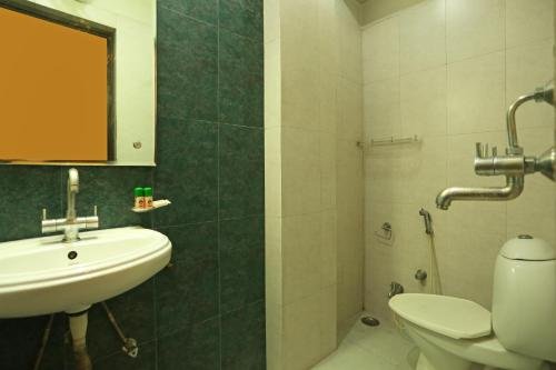 Фото Oyo 1671 Hotel Sundaram