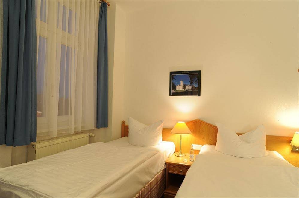 Фото Hotel am Schlosspark