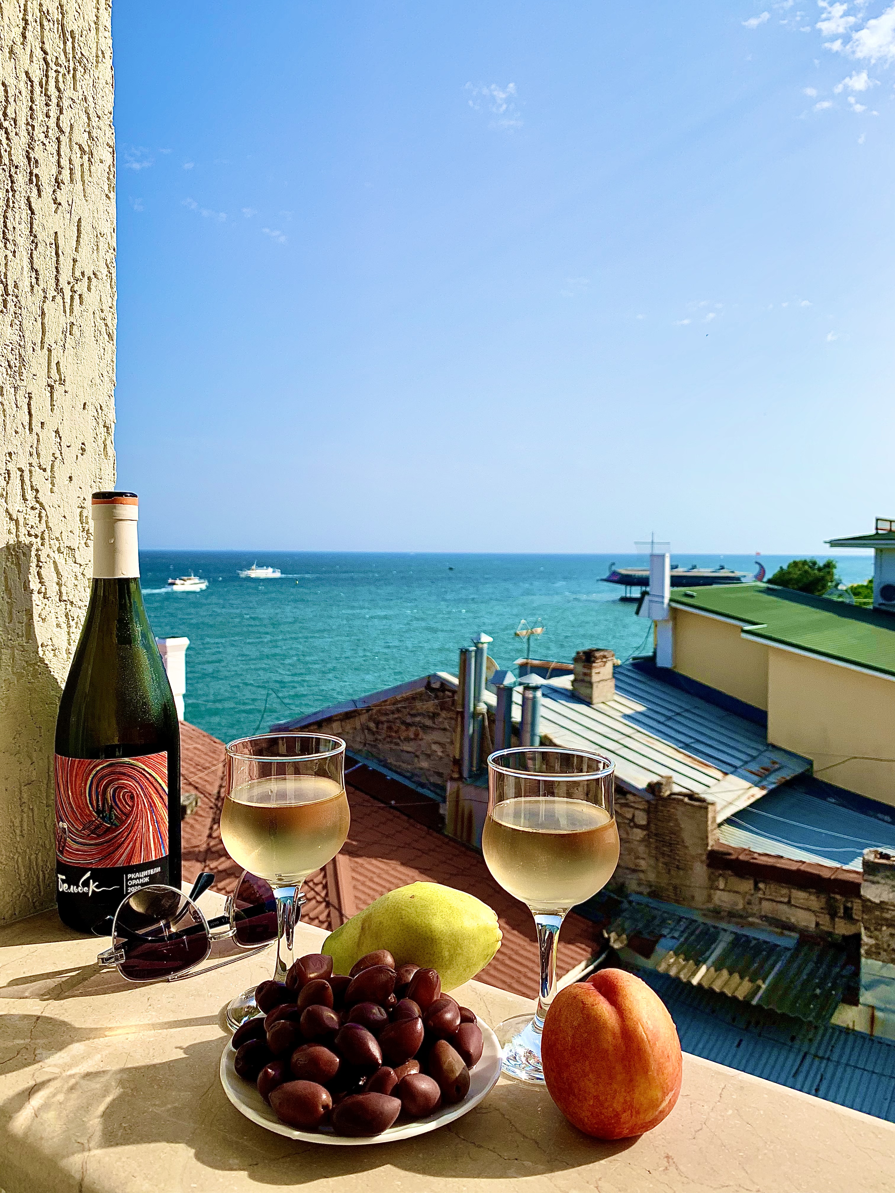 Фото Дворик на Морской