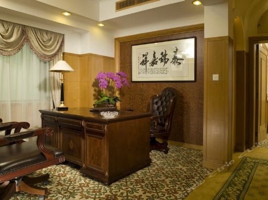 Фото Hotel Silverland