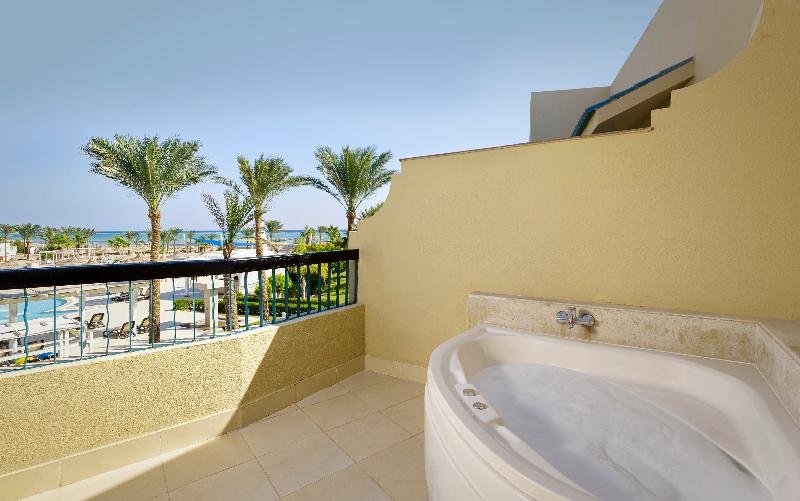 Фото Coral sea Holiday Resort & Aqua park