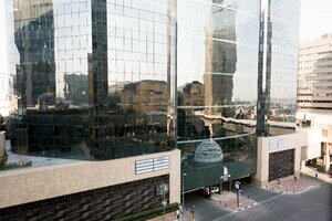 Гостиница Davinci Hotel And Suites On Nelson Mandela Square