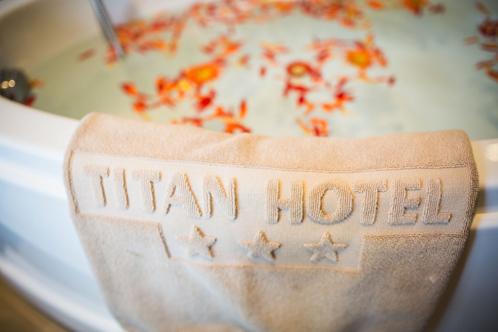 Фото Titan Hotel