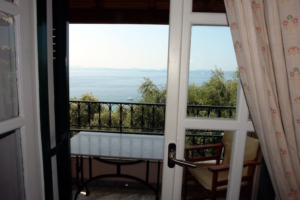 Фото Aphrodite Apartments