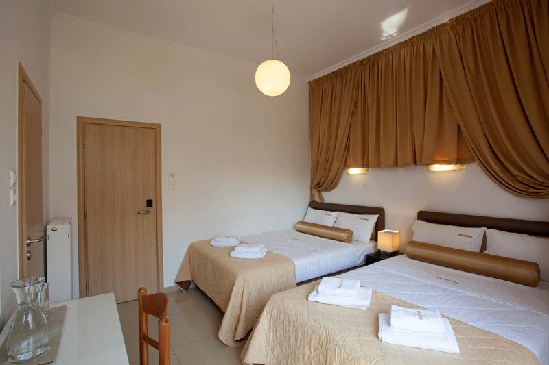 Фото Metropolis Hotel