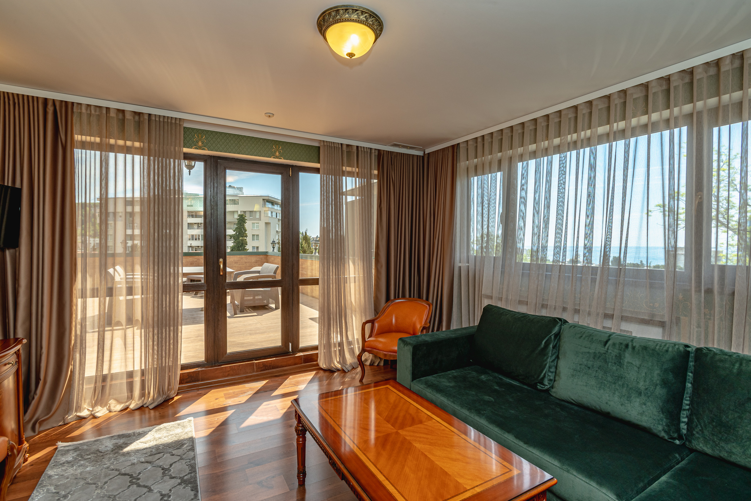 Фото Бульвар