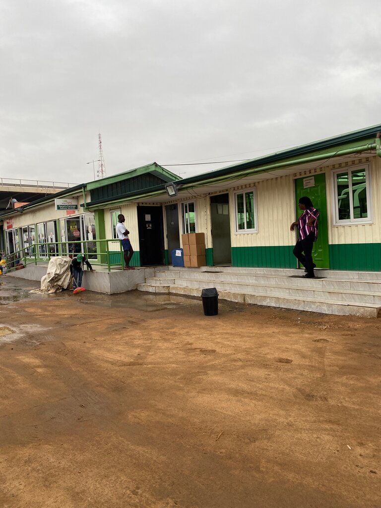 Transporters and conveyors Intercity Stc, Accra, photo