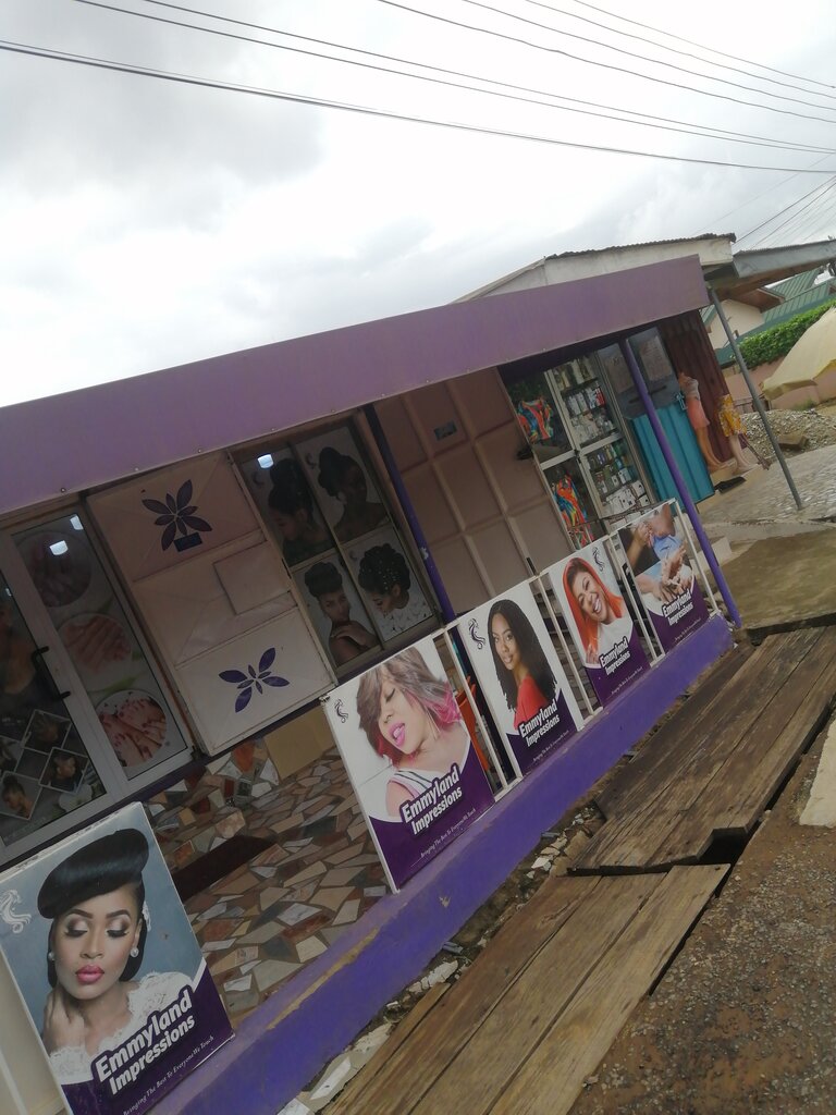 Beauty salon Emmyland Impressions, Accra, photo