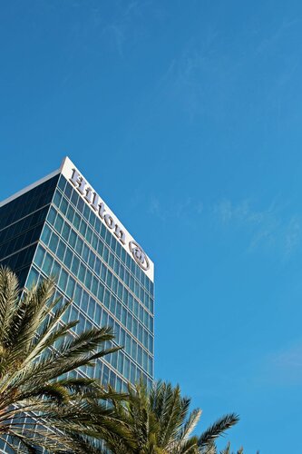 Внешний вид отеля Hilton Anaheim в Анахайме, фото 2