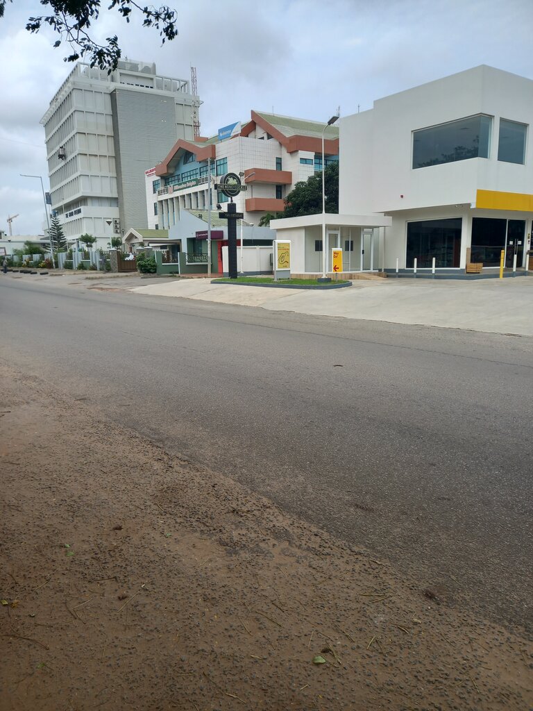 Restaurant The honeysuckers, Accra, photo