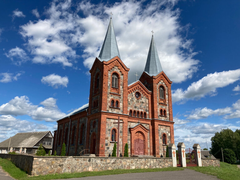 Catholic church Костёл Святой Троицы, Vitebsk District, photo