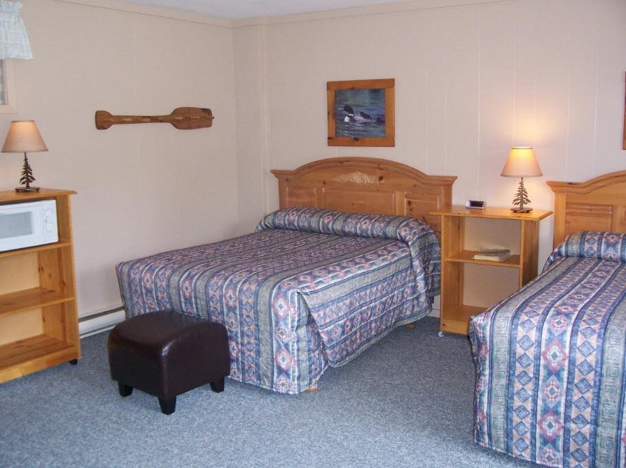 Фото Dwight Village Motel