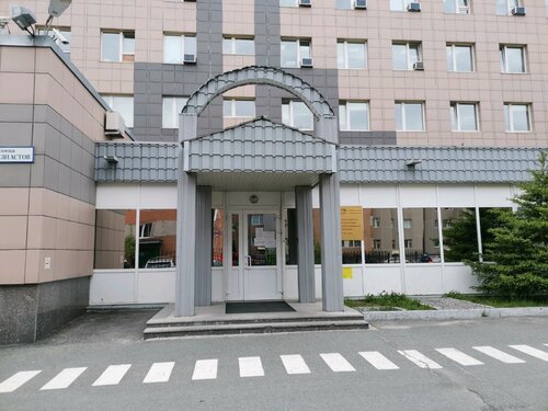 Katta kokrak va lablar bilan Blowjob video