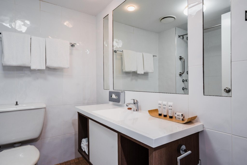 Фото The Benson Hotel