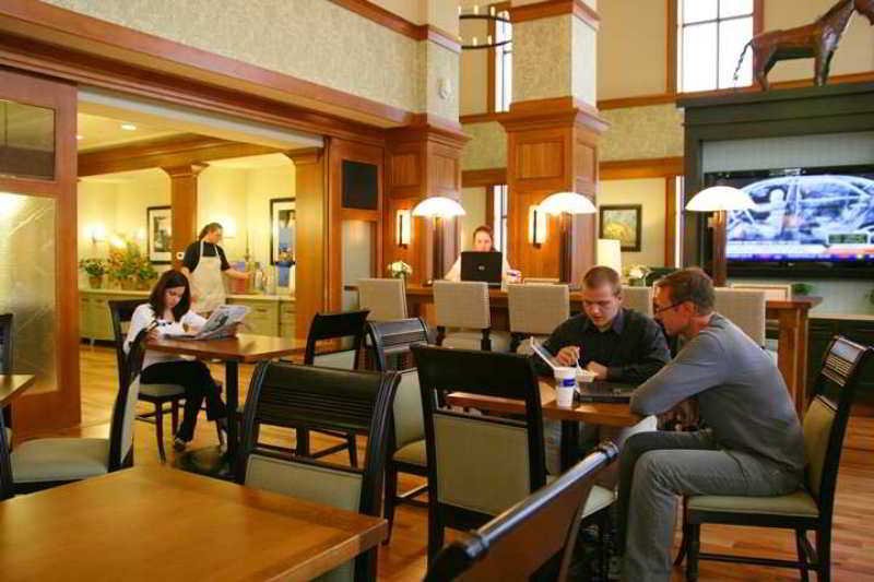 Фото Hampton Inn & Suites Saratoga Springs Downtown