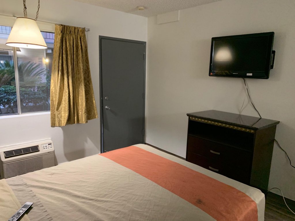 Фото La Casa Inn