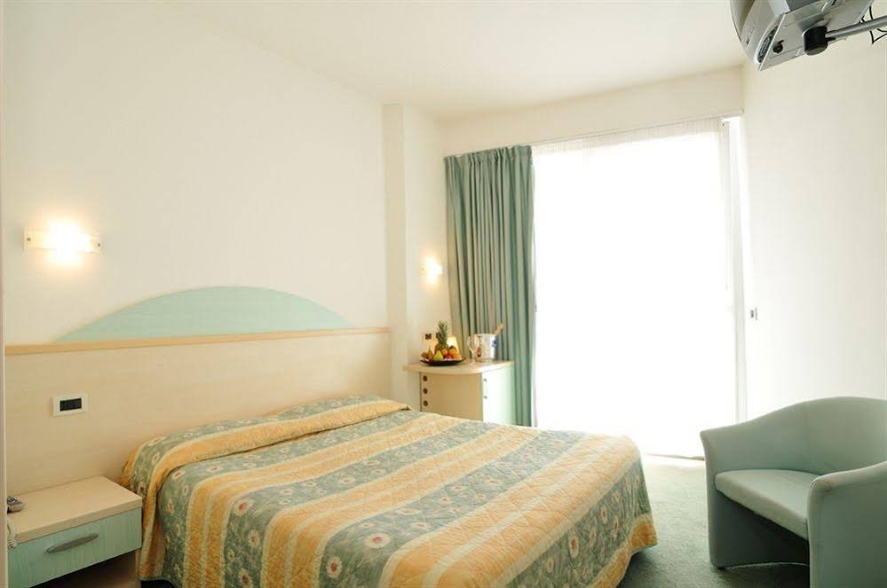 Фото Hotel Salus