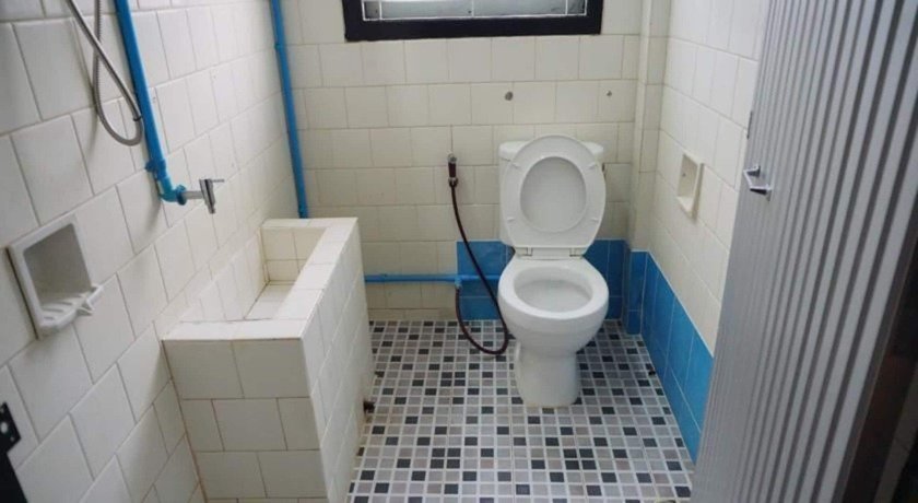 Фото Udomsuk Hotel