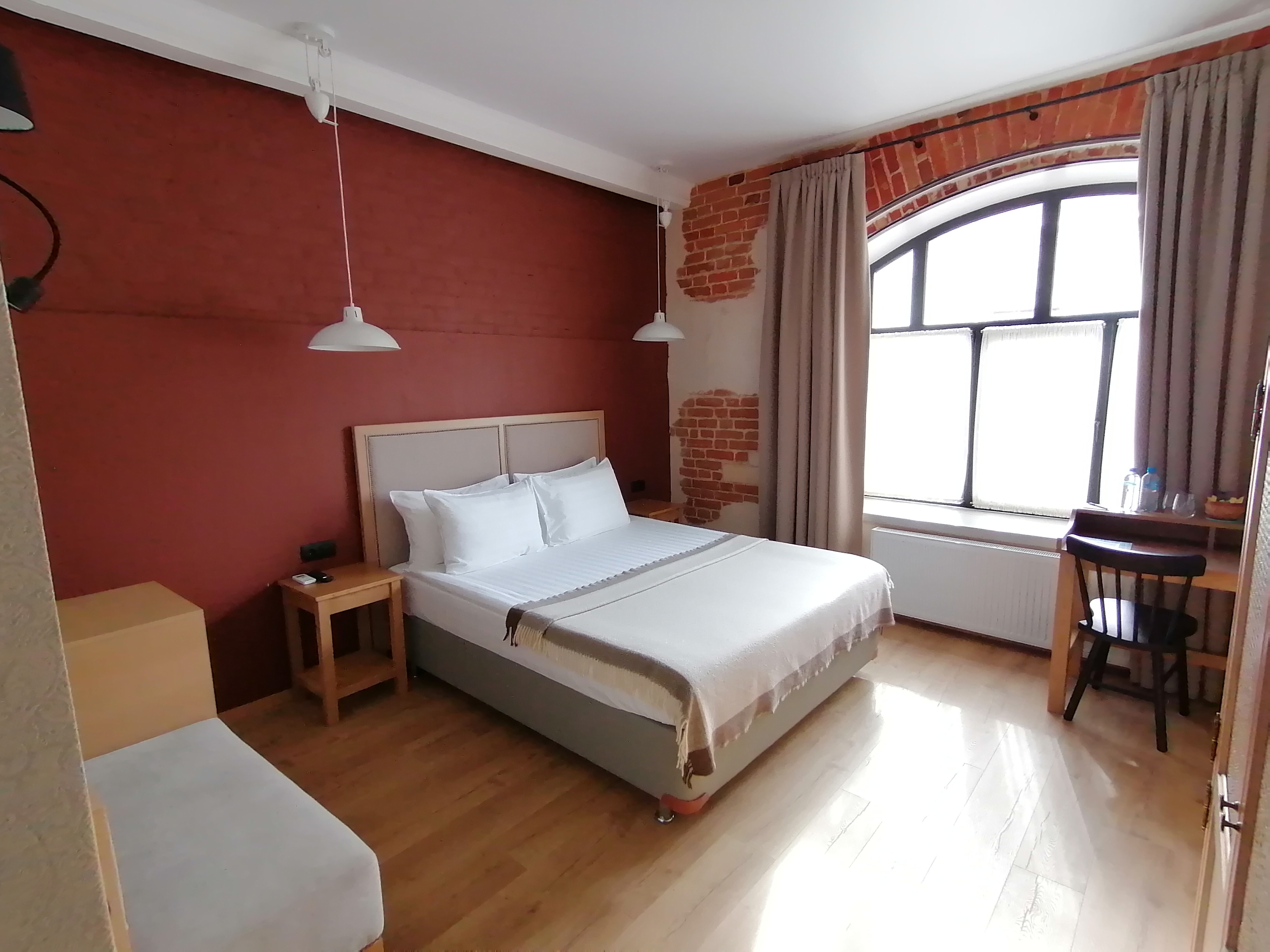 Фото отеля 2