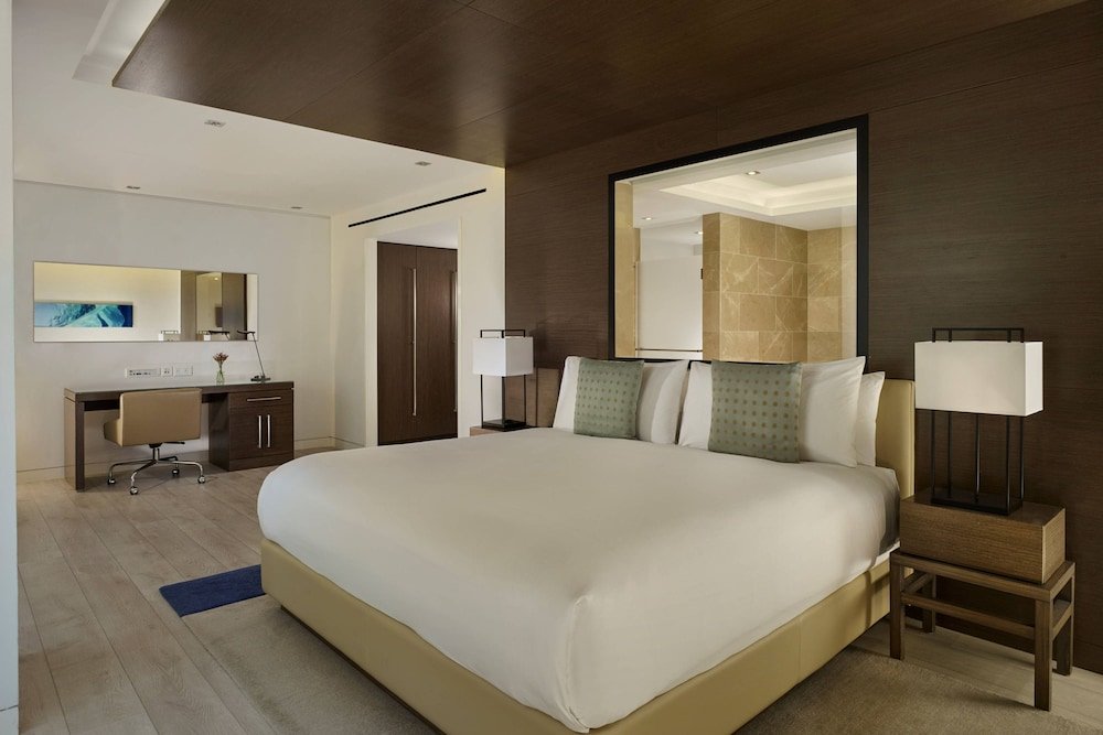 Фото The Ritz-Carlton