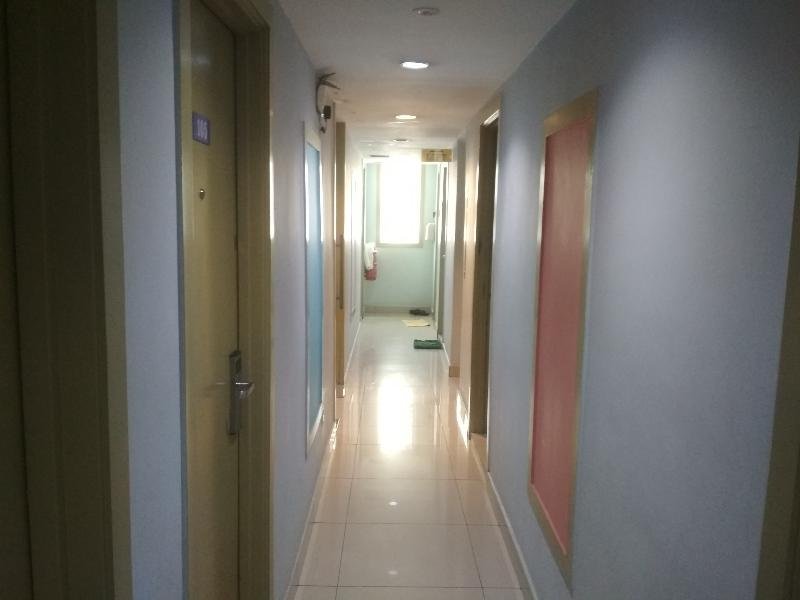 Фото Oyo 89809 Sogor Girls Dormitory