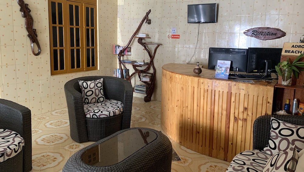 Фото Adroit Beach Inn