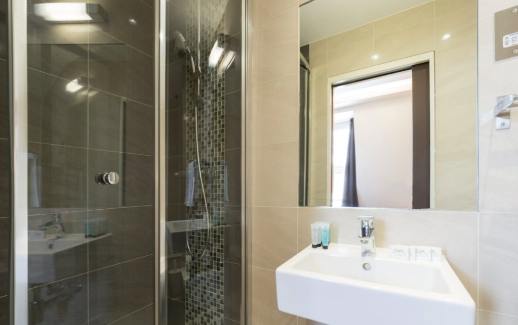 Фото Chester Hotel