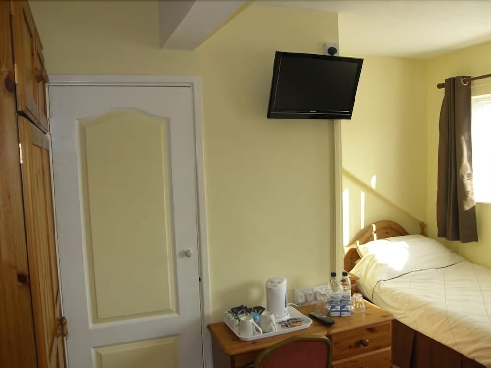 Фото Kingswinford Guest House