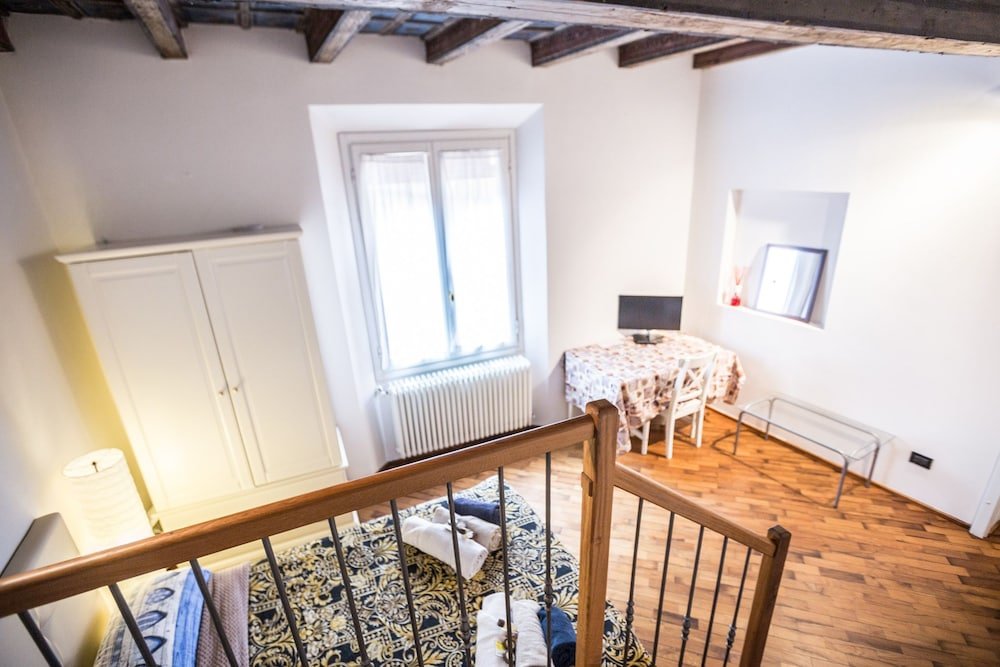 Фото Medieval Studioflat