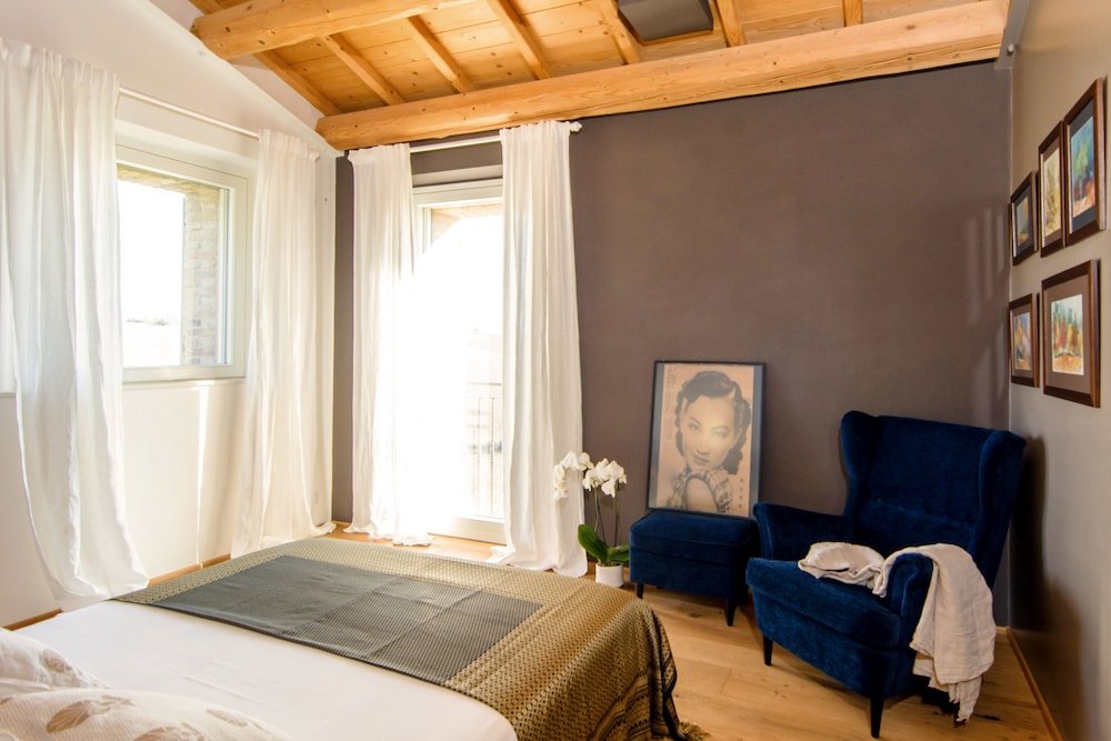 Фото CasaVostra - Ambience Suites