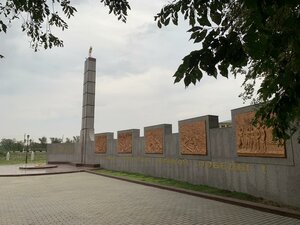 Мемориальный комплекс Вечная слава - монумент павшим воинам в Великой Отечественной войне (Republic of Daghestan, Yuzhno-Sukhokumsk), monument, memorial