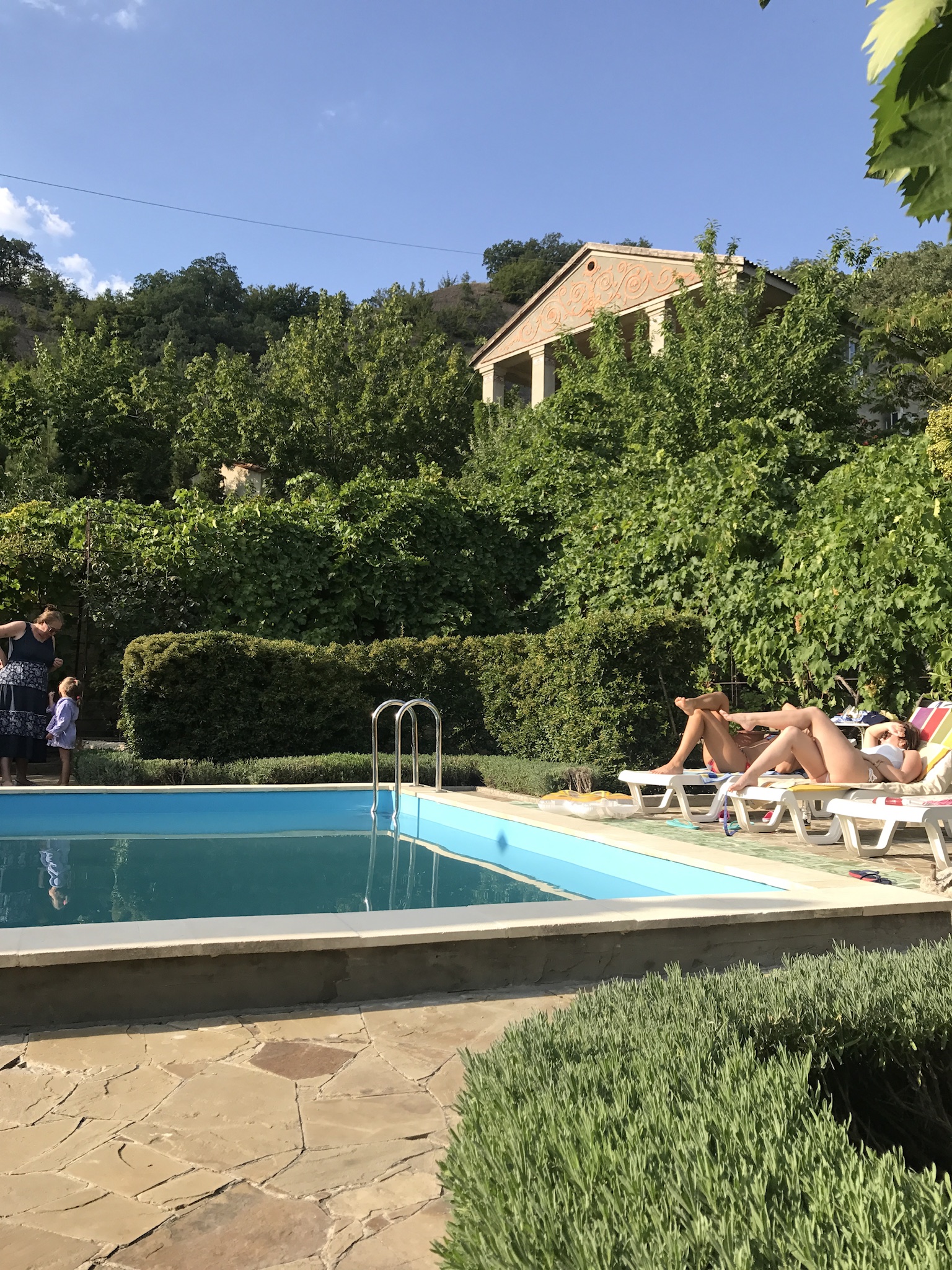 Фото отеля 2