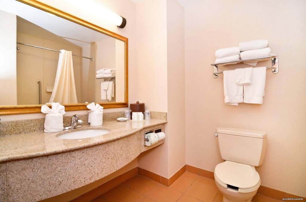 Фото Best Western Plus University Inn