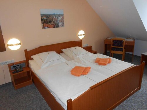 Гостиница Hotel Garni Goldener Engel в Гёрлице