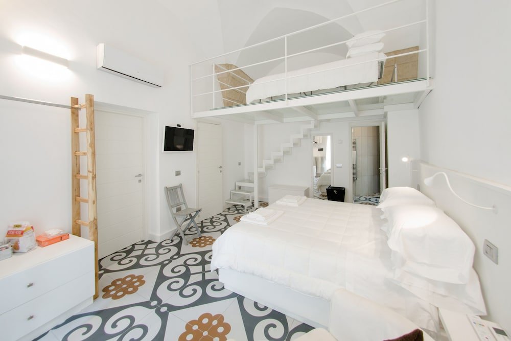Фото Dimora Capece Luxury Rooms
