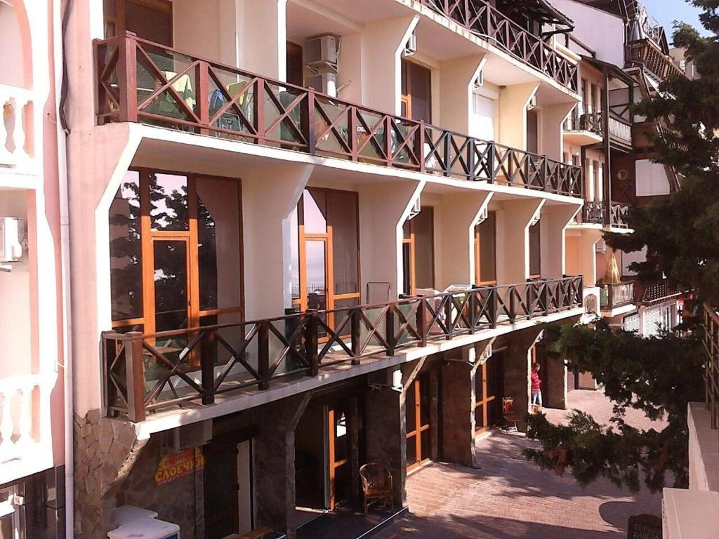 Фото отеля 1