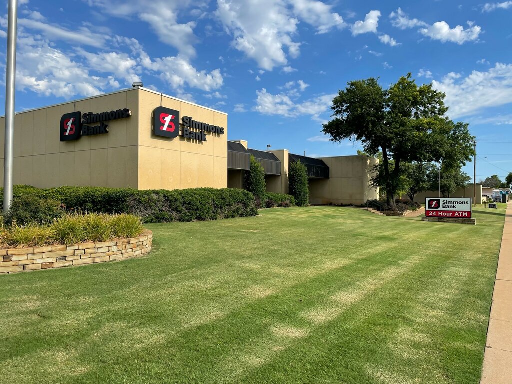 Bank Simmons Bank, Stillwater, photo