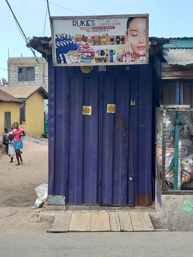 Clothing store Rukies collection, Accra, photo