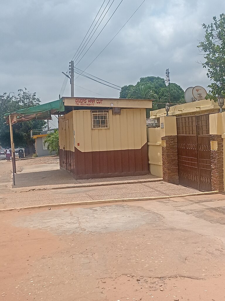 Barber shop Givers hair cut, Accra, photo