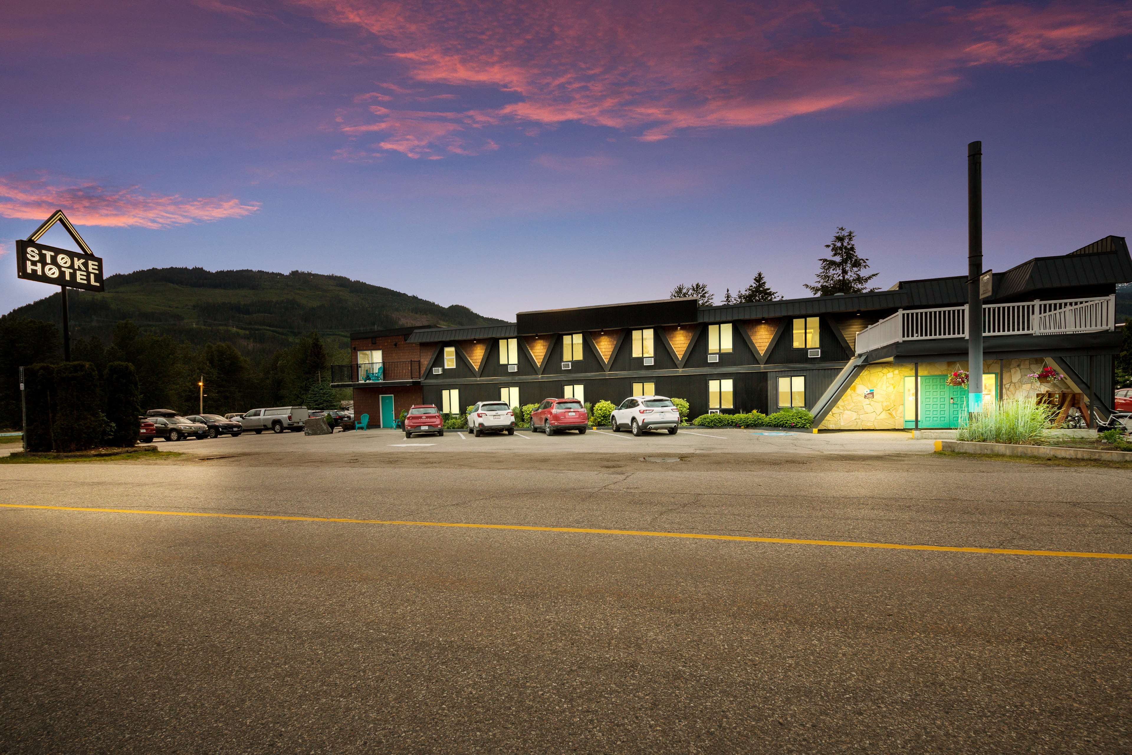 Фото Stoke Hotel SureStay Collection by Best Western